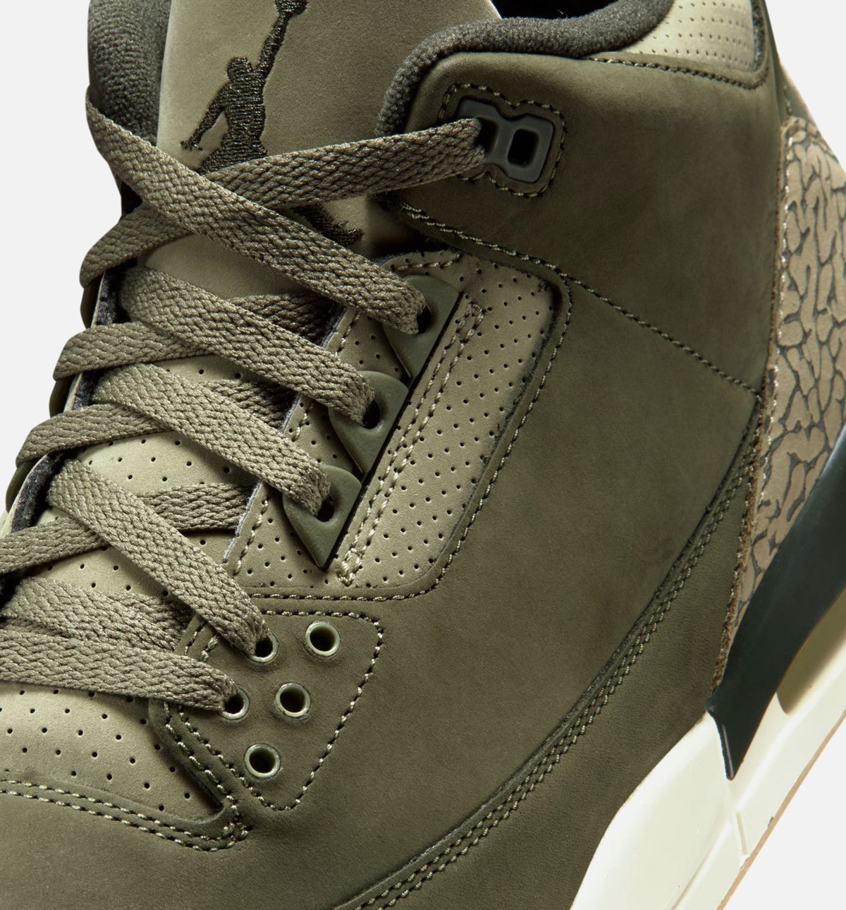 Air Jordan 3 Retro Medium Olive Men's Lifestyle Shoe – Medium Olive/Sequoia/Neutral Olive/Sail/Total Crimson