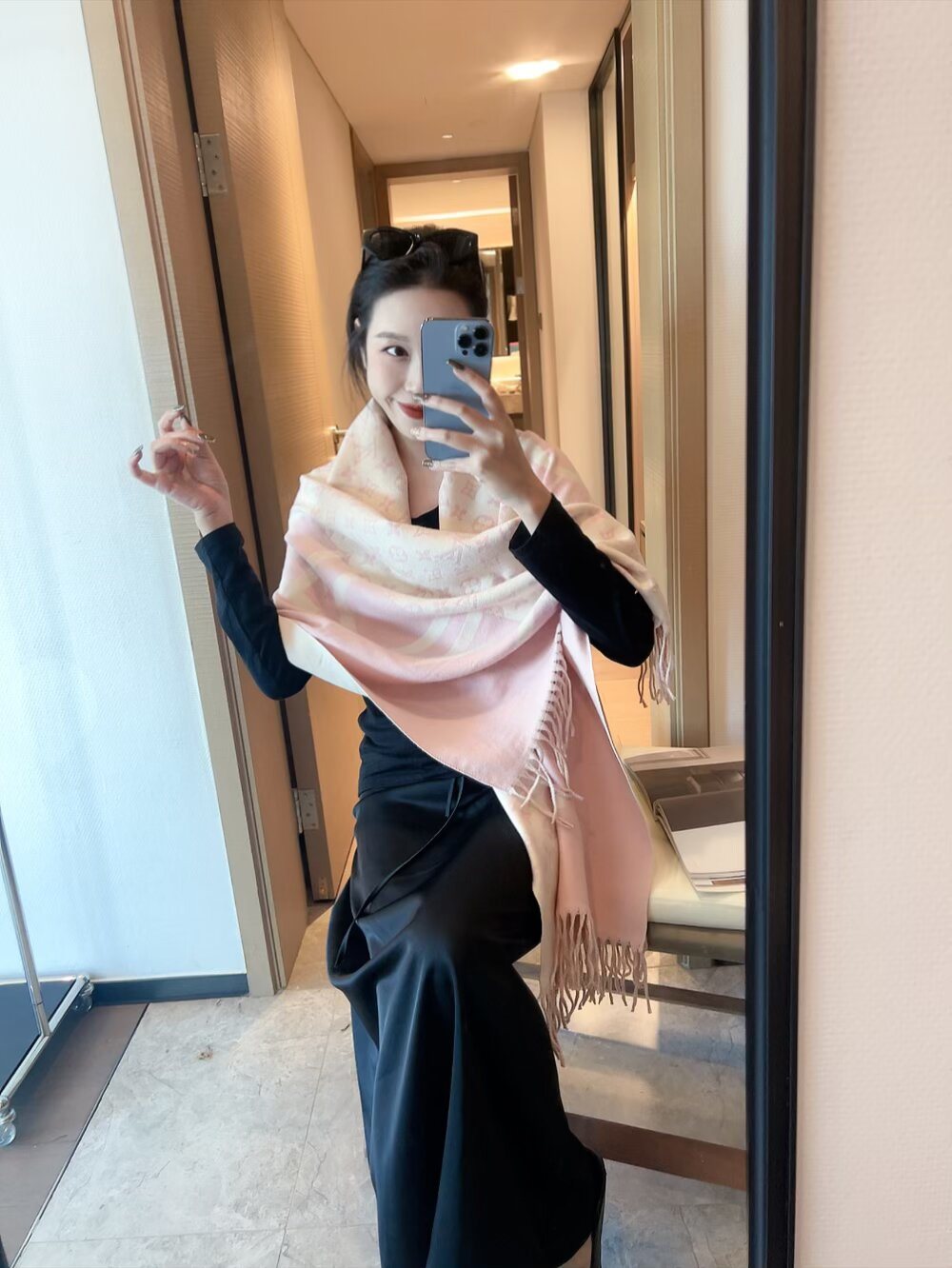 Louis Vuitton Infinity Dots Fringed Shawl