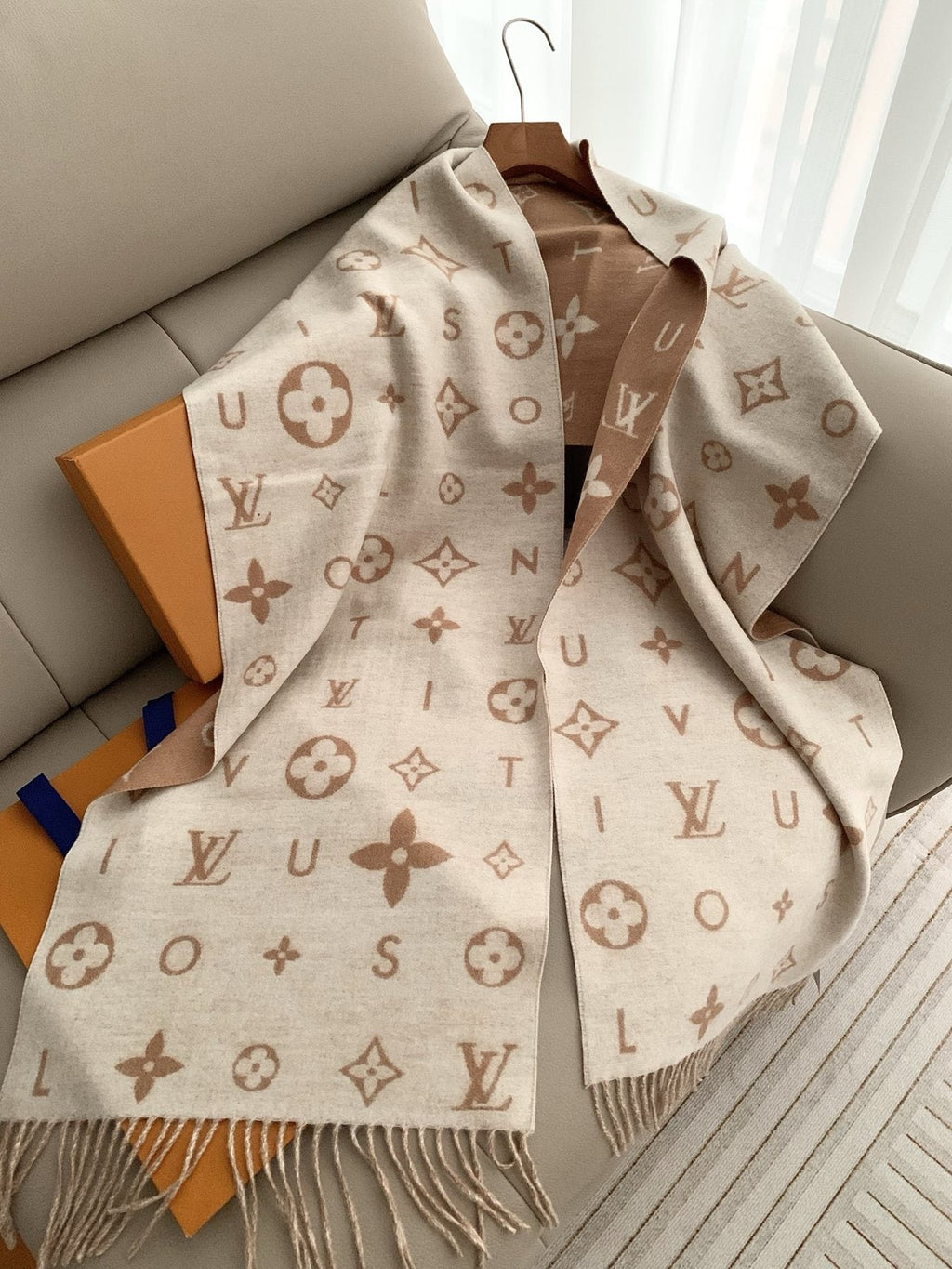 Louis Vuitton Reykjavik 2.0 Monogram Scarf