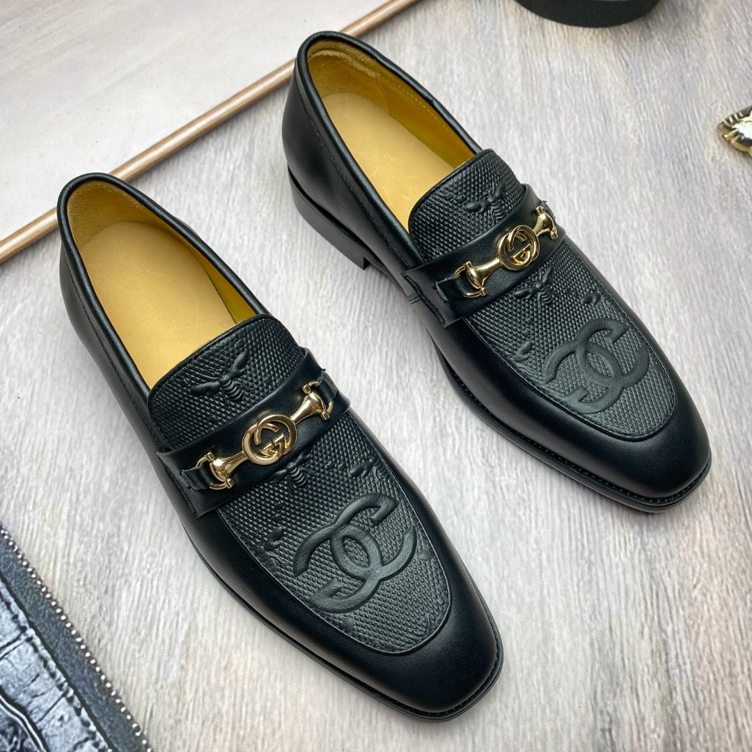 Gucci Black Gold-Tone Hardware Loafers