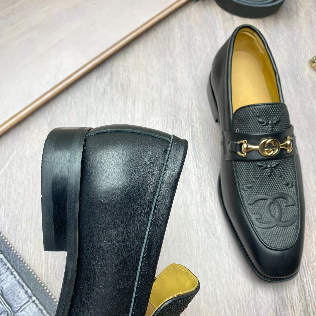 Gucci Black Gold-Tone Hardware Loafers