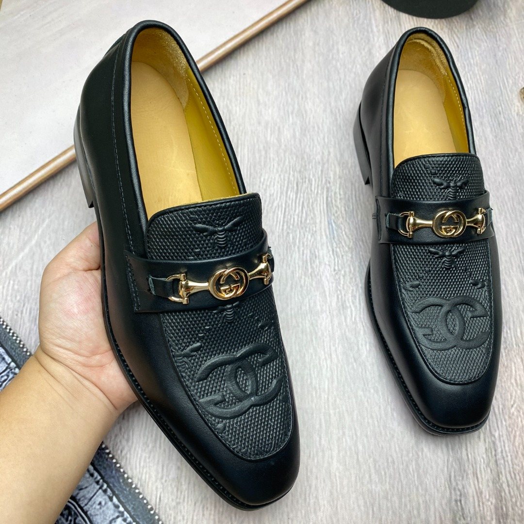 Gucci Black Gold-Tone Hardware Loafers