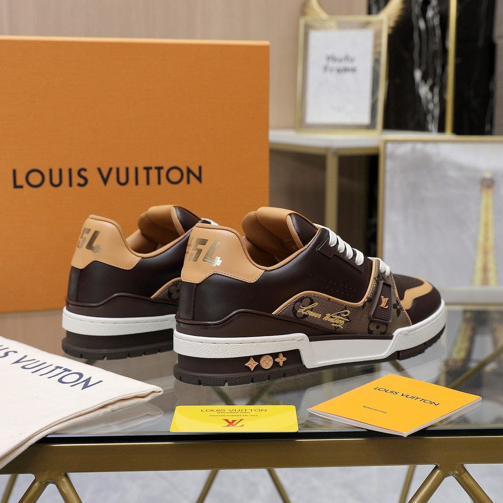 Louis Vuitton Low-Top Sneakers - Padded Collar