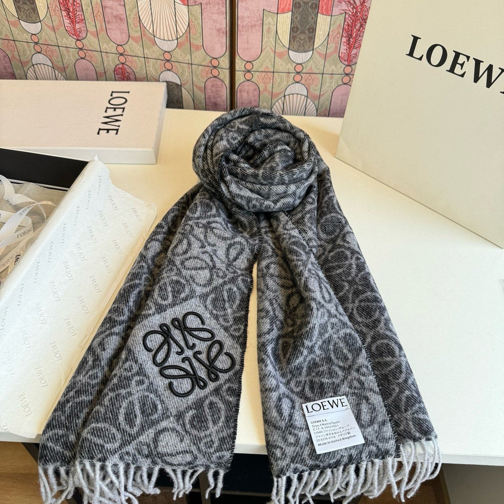 Loewe Reversible Fringe Pattern Scarf