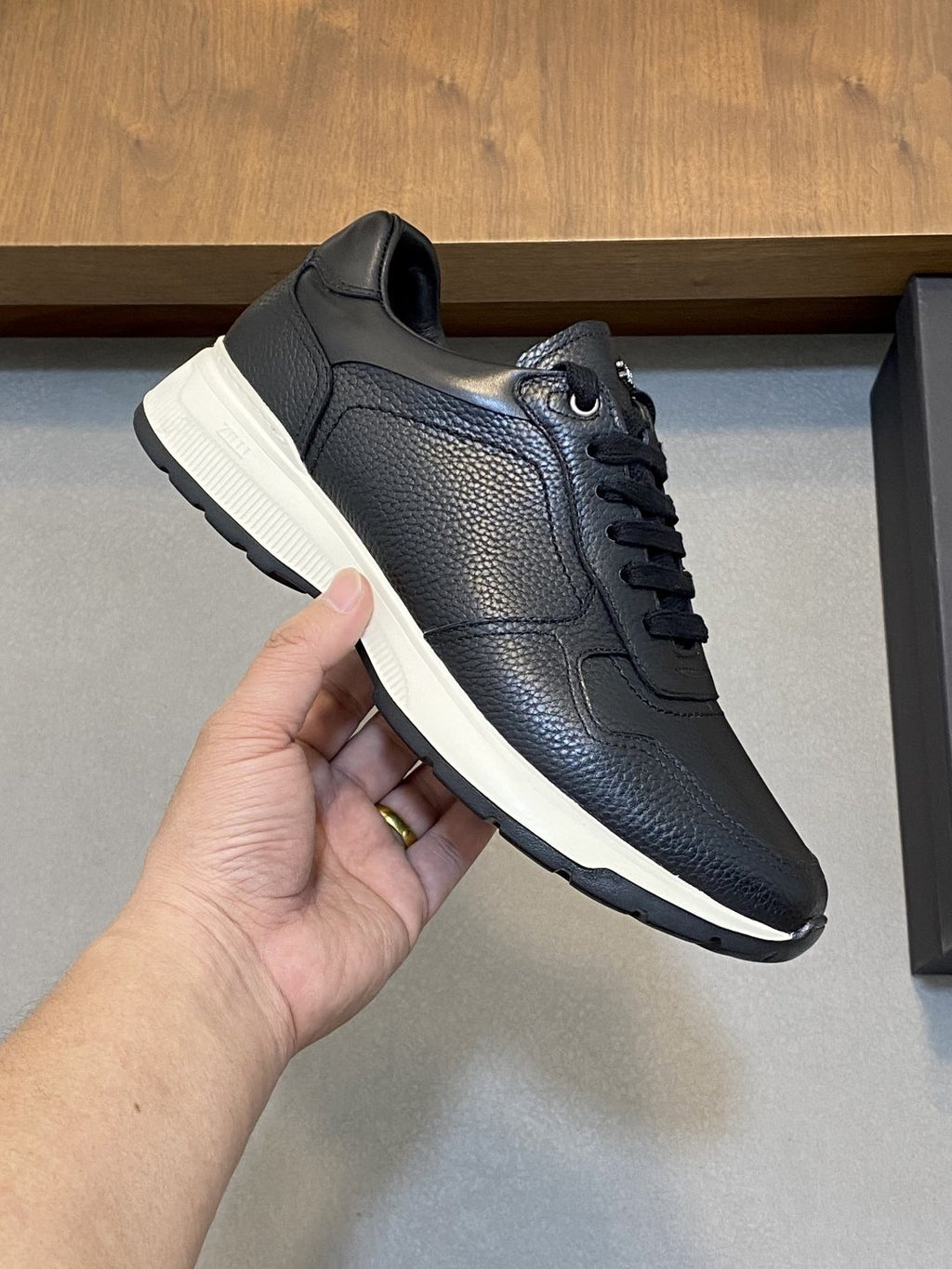 Zilli Men's Stitched Low-Top Sneakers - Rounded Toe