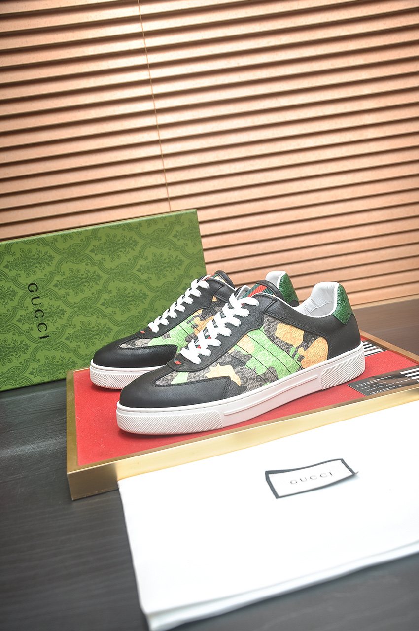 Gucci Men's Patterned Panel Low-Top Sneakers - Contrast Sole