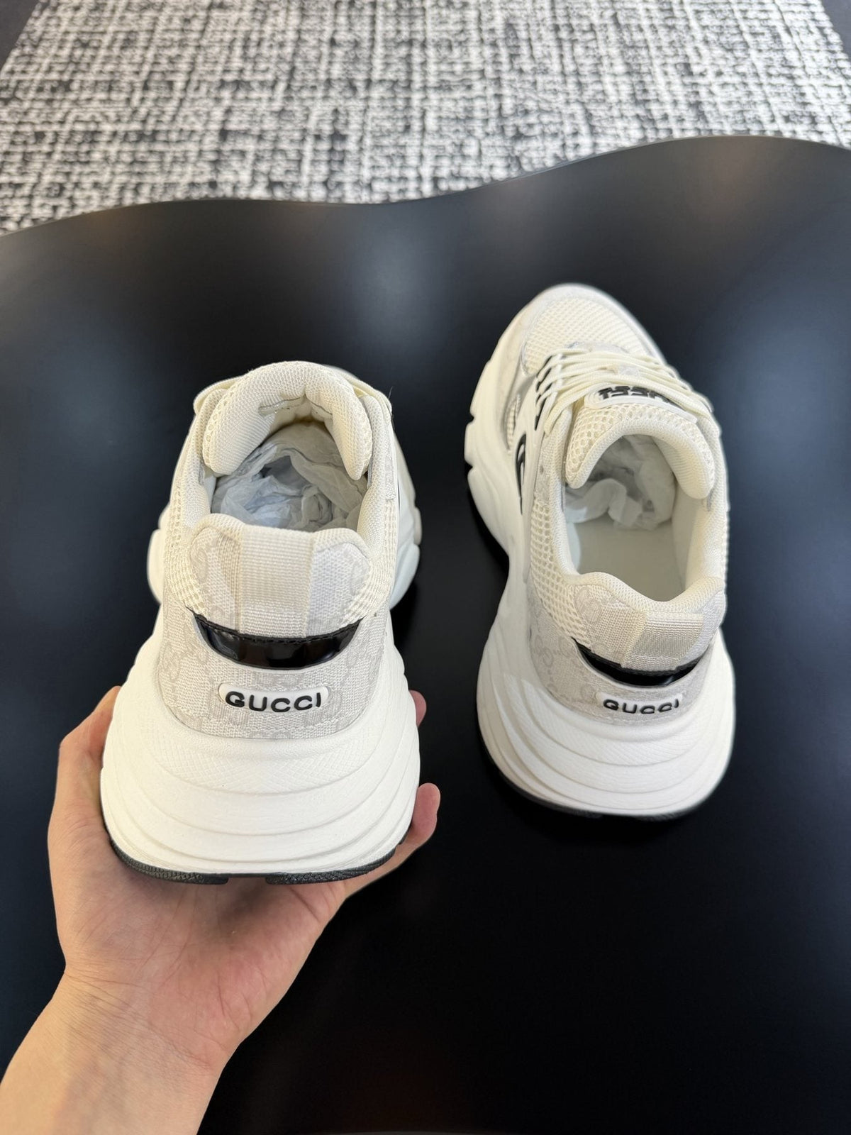 Gucci GG Logo Low-Top Sneakers