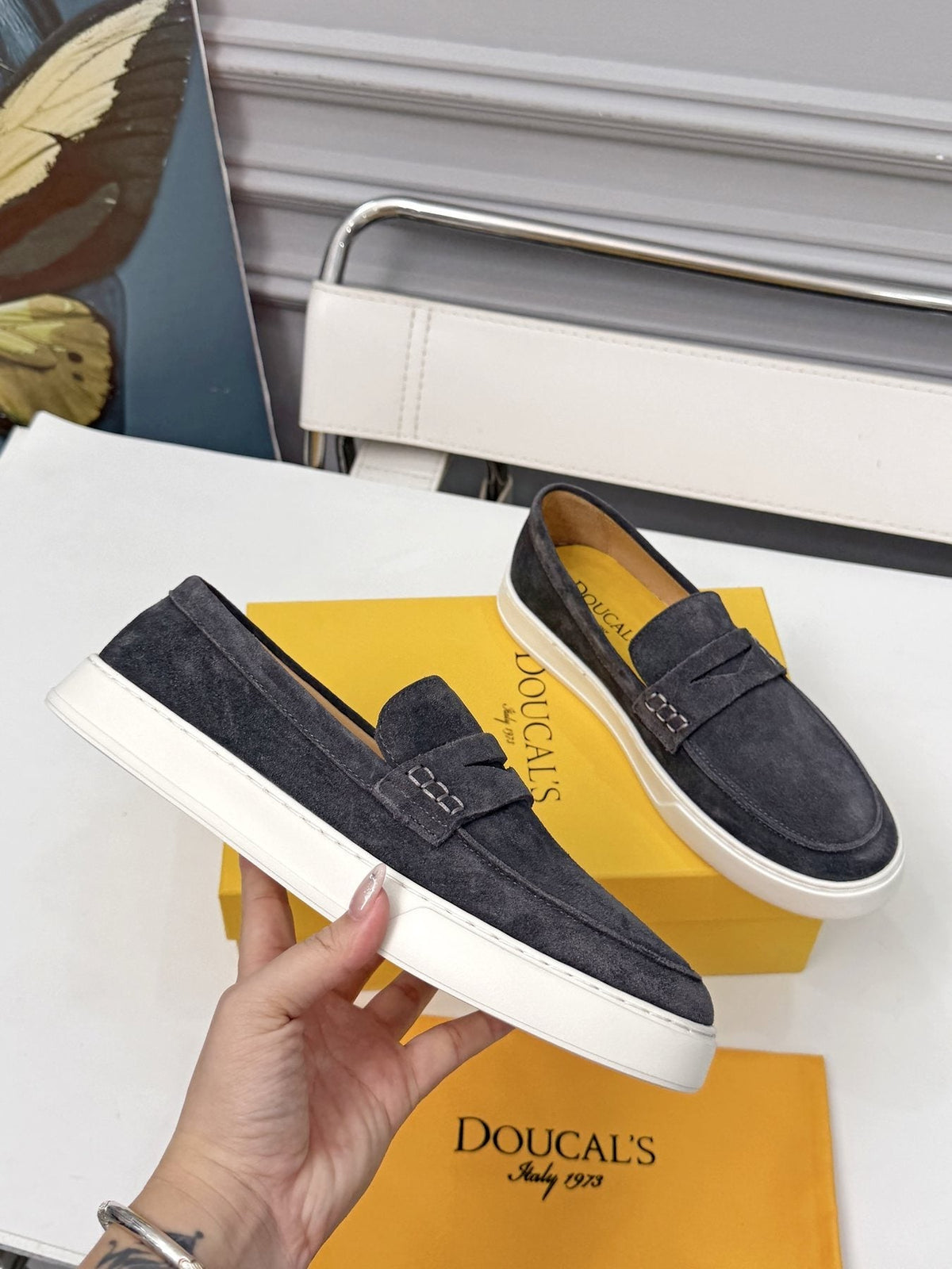 Doucal's Contrast-Sole Slip-On Shoes